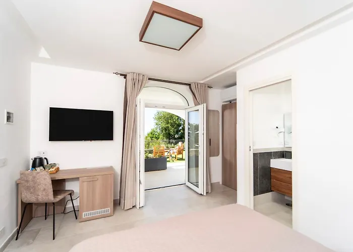 La Minucciola Capri Bed & Breakfast *