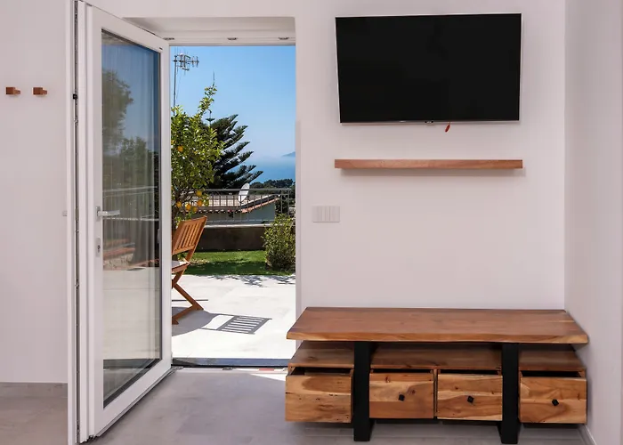 Bed & Breakfast La Minucciola Capri